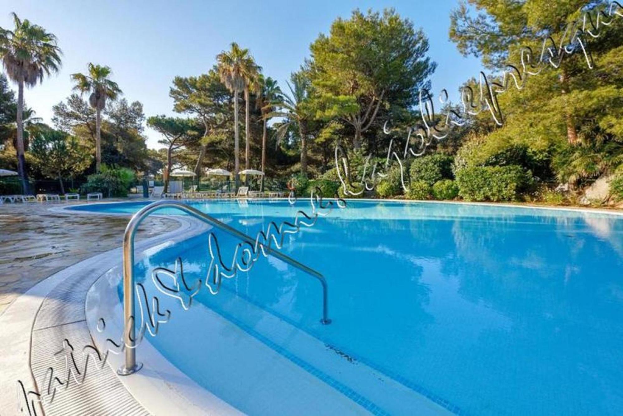 Magnifique Parc De La Presqu'Ile Avec Piscine Et Plage Face A Porquerolles ! Hyères Kültér fotó