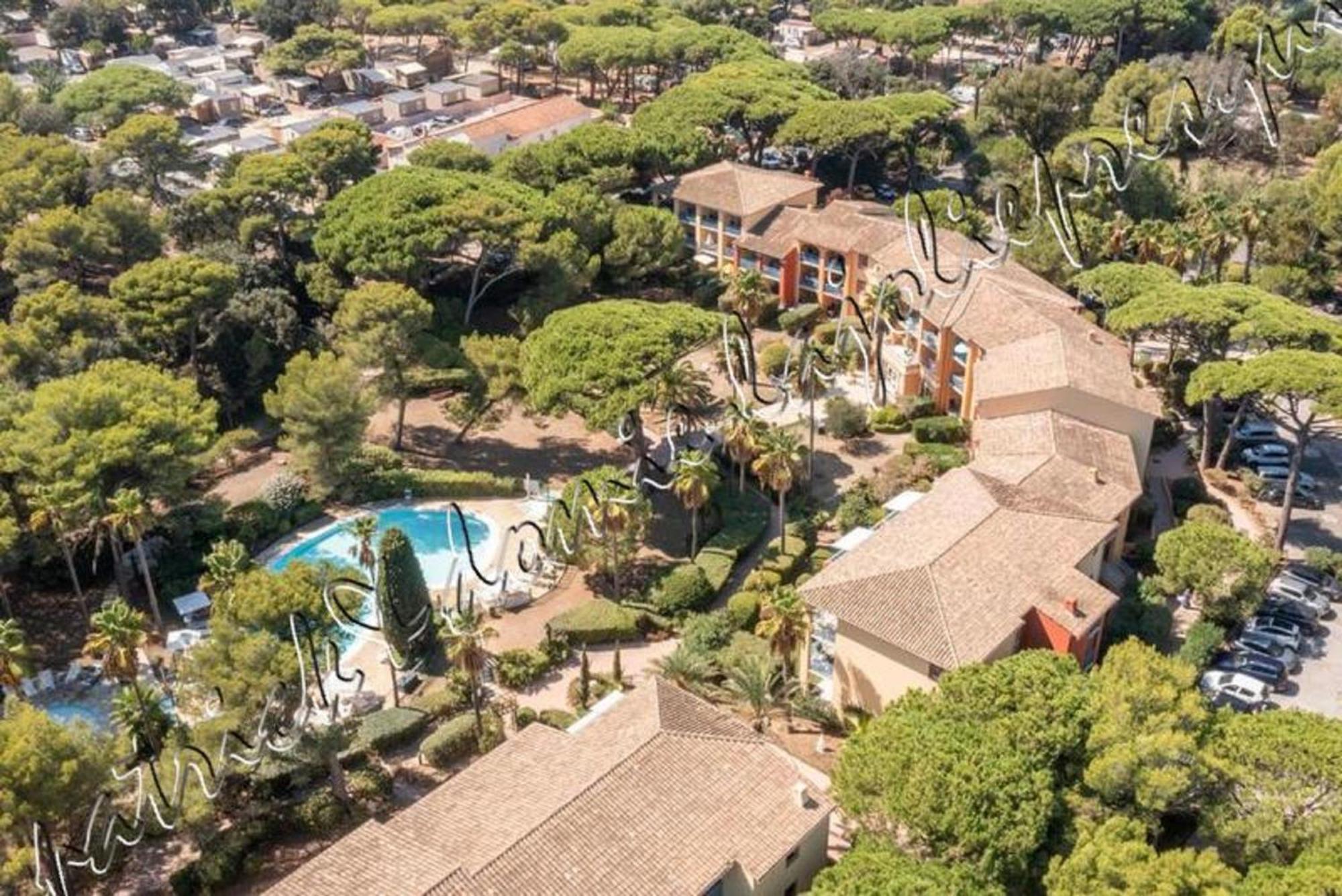 Magnifique Parc De La Presqu'Ile Avec Piscine Et Plage Face A Porquerolles ! Hyères Kültér fotó