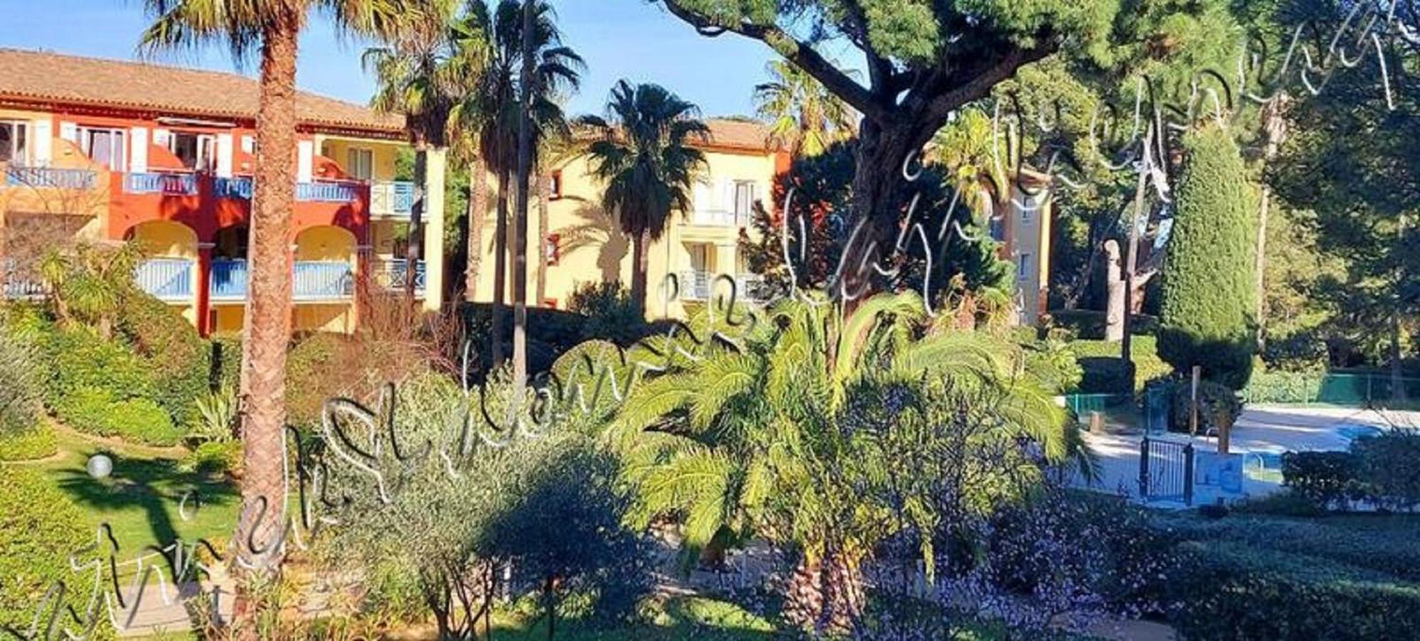 Magnifique Parc De La Presqu'Ile Avec Piscine Et Plage Face A Porquerolles ! Hyères Kültér fotó