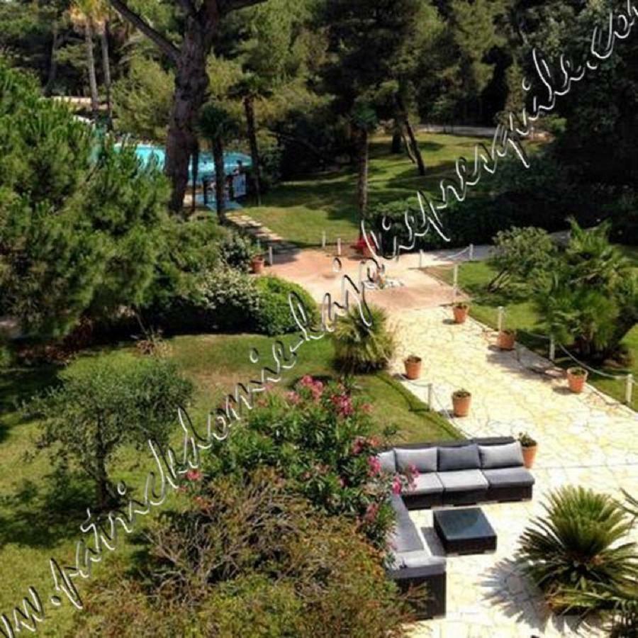Magnifique Parc De La Presqu'Ile Avec Piscine Et Plage Face A Porquerolles ! Hyères Kültér fotó